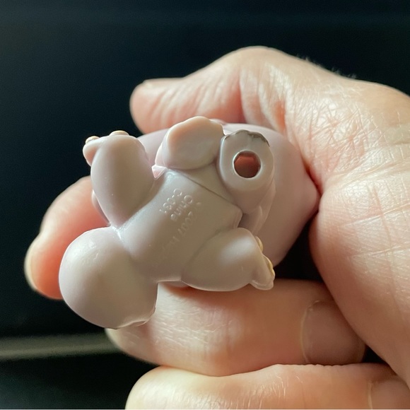 Littlest Pet Shop LPS 1027, Persian Kitty Cat Purple Gray Eye Patch - Picture 8 of 8